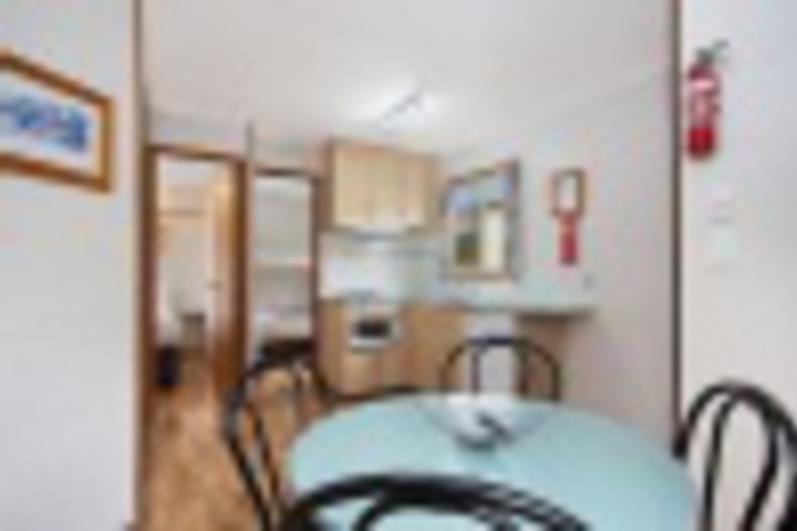 Room 112 of 406