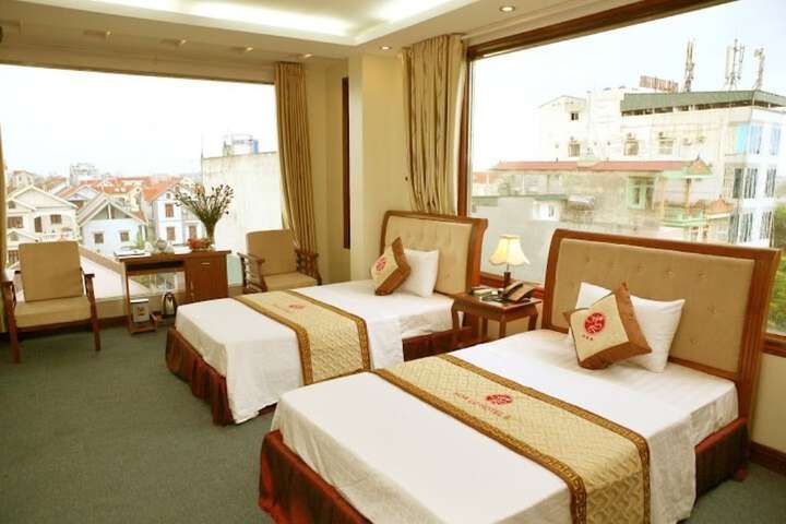 Room 13 of 28