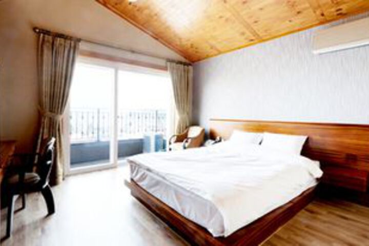 Room 15 of 25