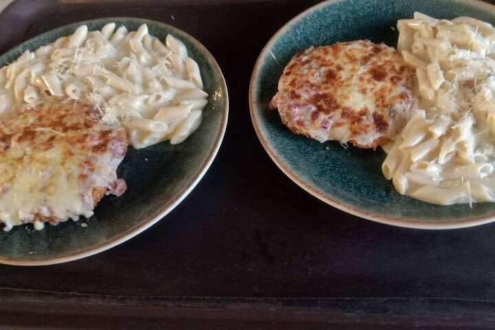 Dining 39 of 82