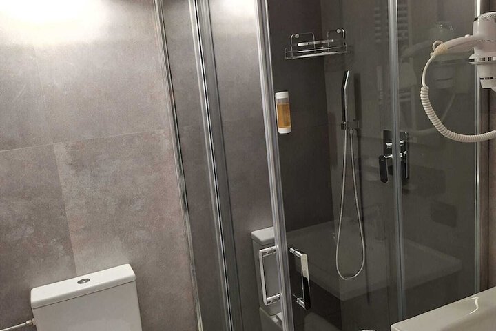 Room 7 of 31