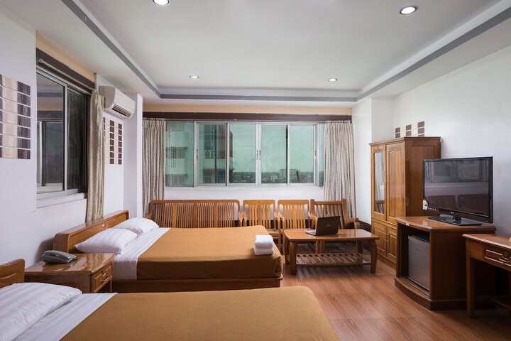 Room 37 of 51