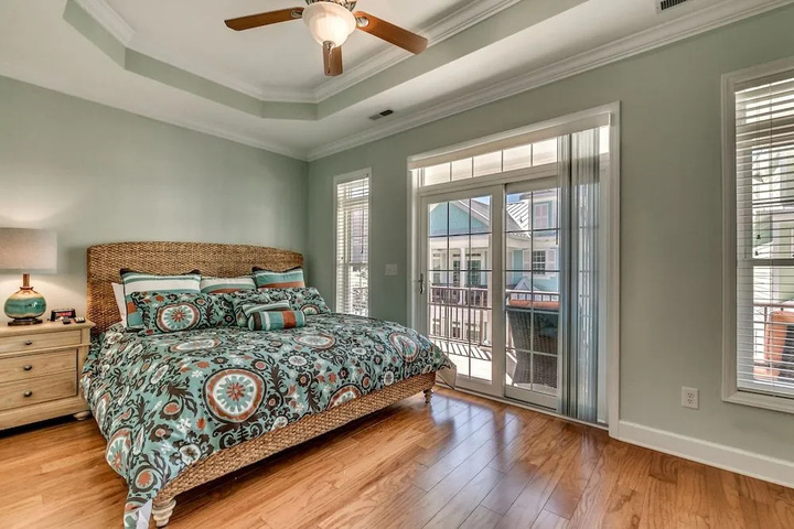 Room 4 of 20