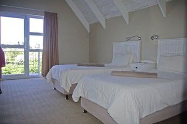 Room 15 of 36
