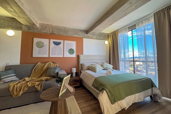 Room 3 of 34