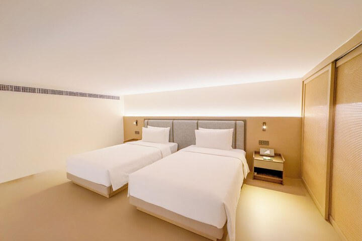Room 26 of 56