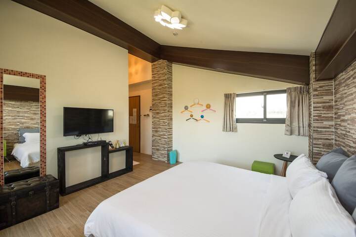 Room 36 of 38