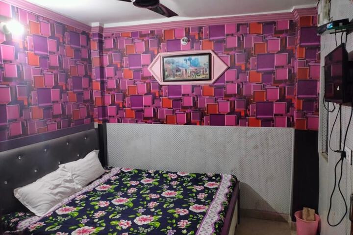Room 2 of 12