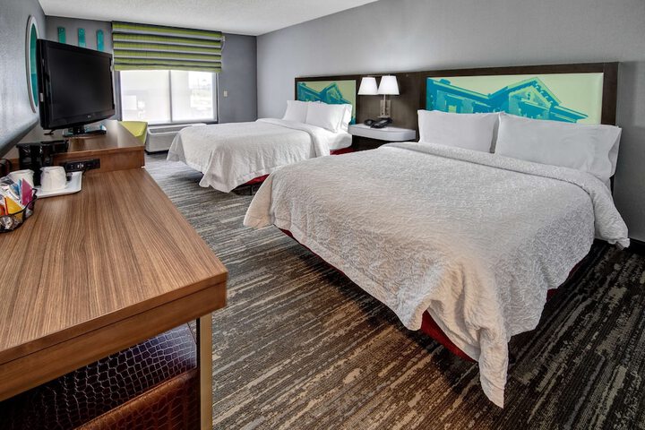 2 Queen Beds (4 of 9)