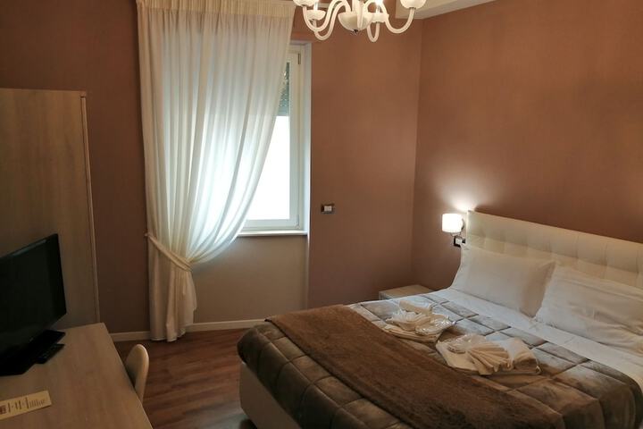 Room 19 of 68