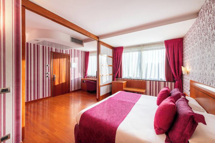 Room 12 of 58