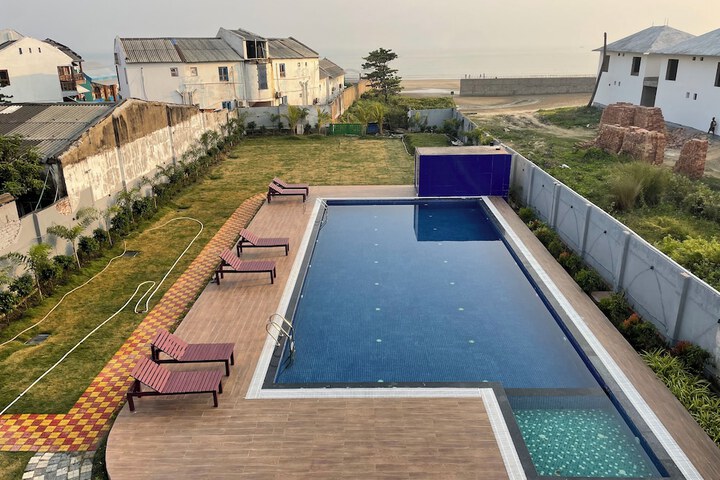 Pool 34 of 44