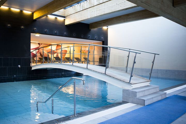 Pools & Facilities