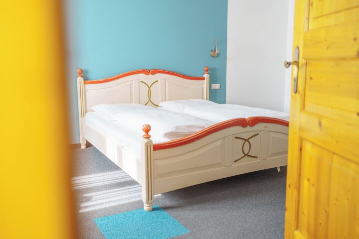 Room 5 of 26