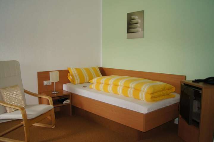 Room 30 of 37