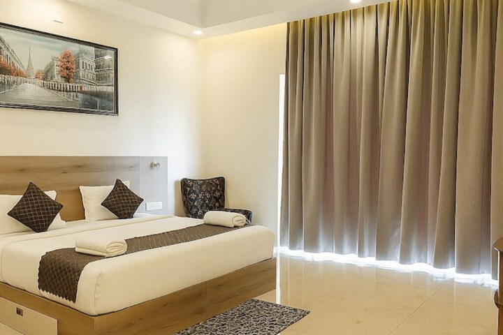 Room 9 of 47