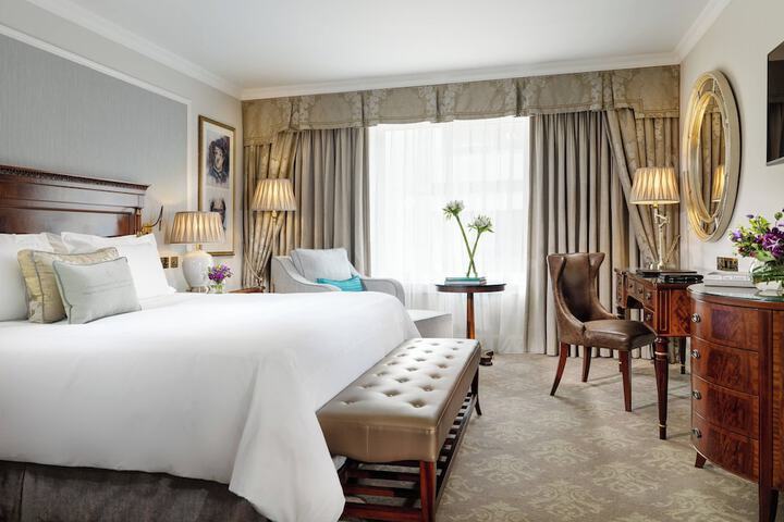 Room 32 of 122