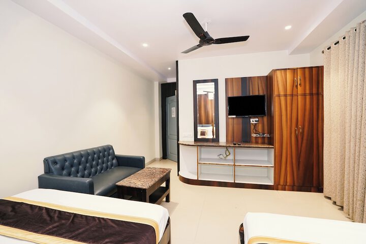 Room 47 of 80