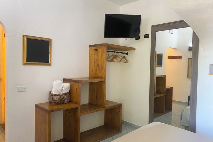 Room 44 of 104