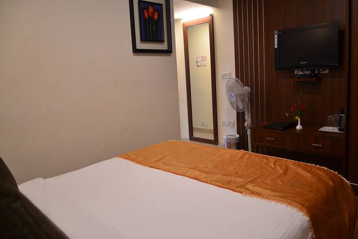 Room 34 of 68
