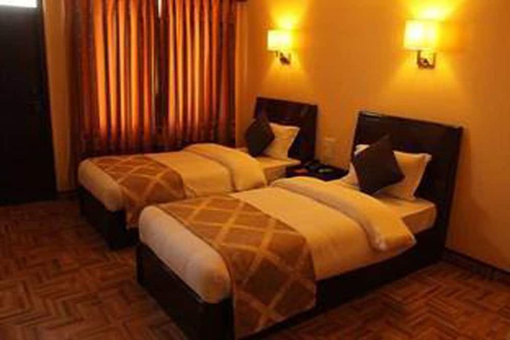 Room 4 of 15