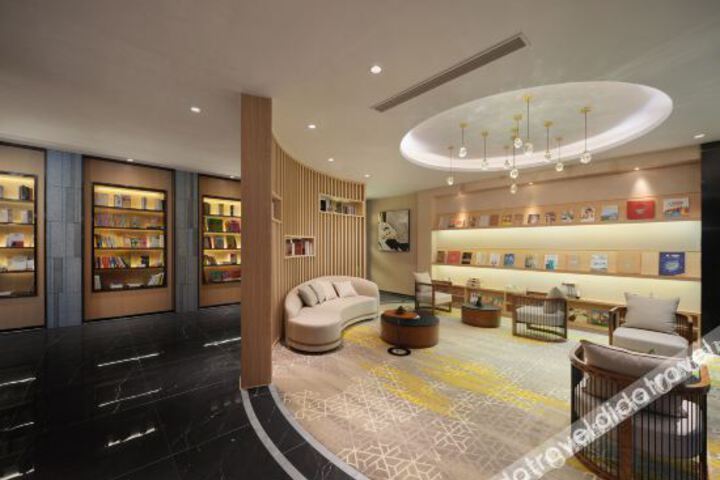 Hotel Interior 18 of 28