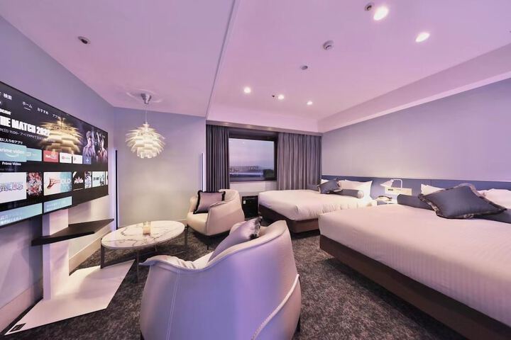 Room 3 of 21