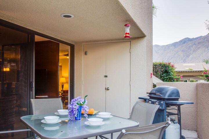 Double Down Hideaway Apartment 2 in Palm Springs, CA