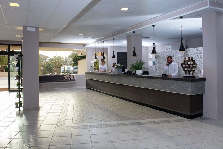 Guest Lobby