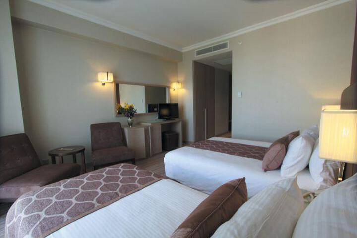 Room 25 of 68