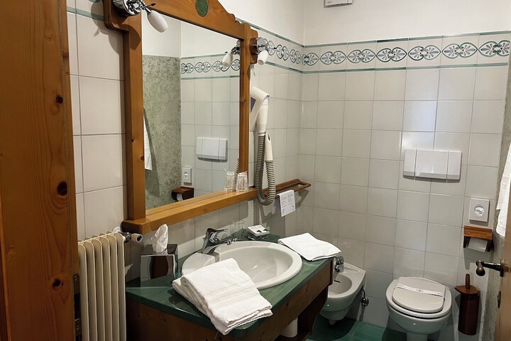 Room 43 of 55