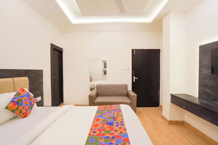 Room 8 of 26