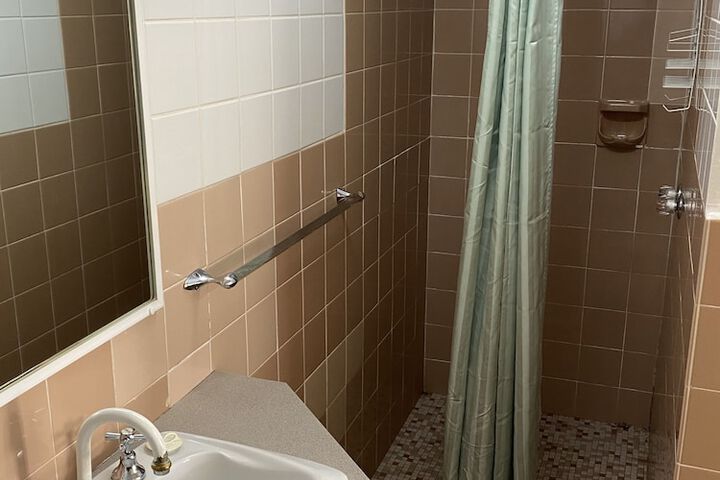 Room 35 of 47