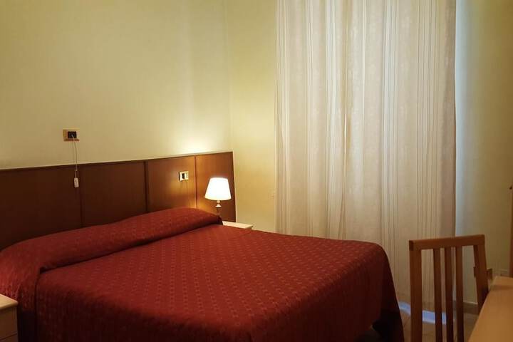 Room 15 of 37