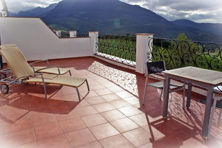 Sundeck 57 of 73