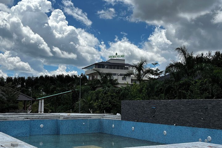 Pool 12 of 20
