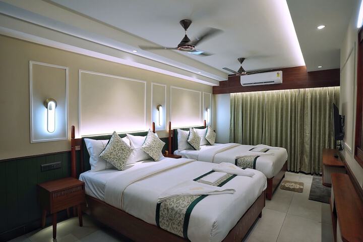 Room 6 of 34