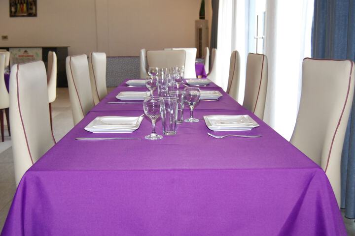 Dining 58 of 90