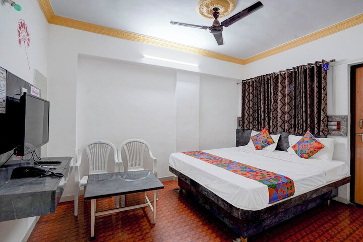 Room 18 of 29