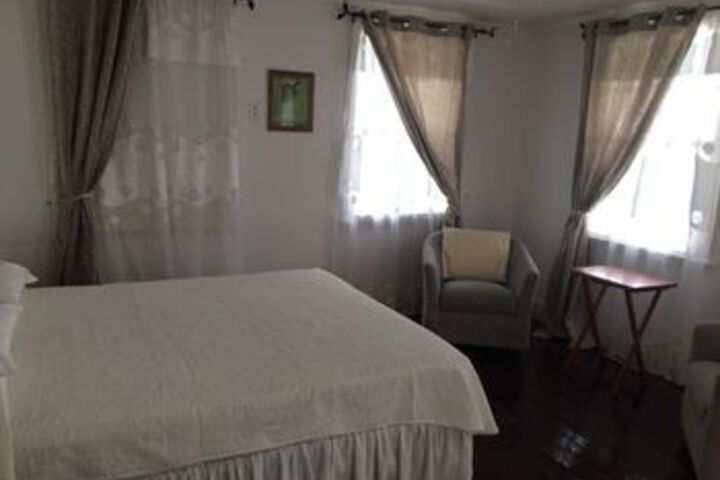 Room 8 of 18