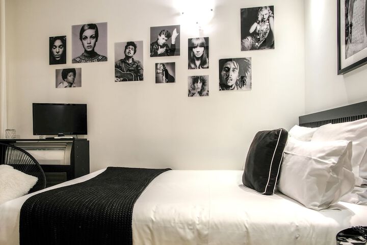 Room 21 of 61