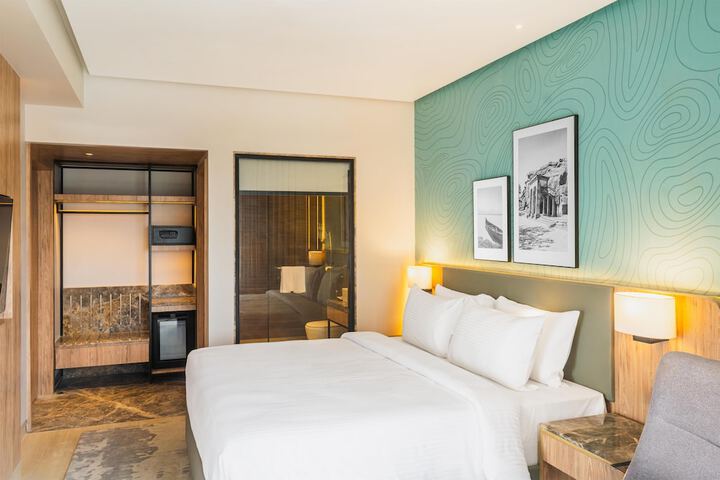 Room 6 of 22