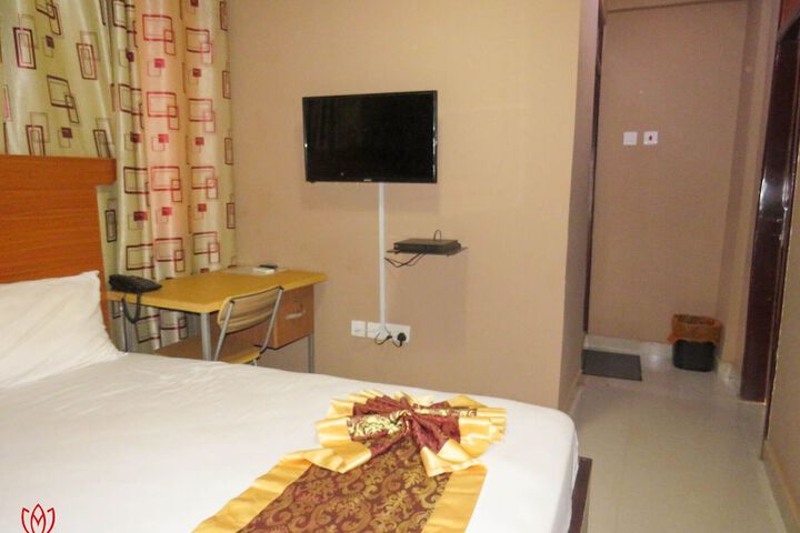 Room 55 of 119