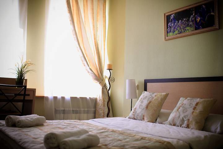 Room 8 of 77