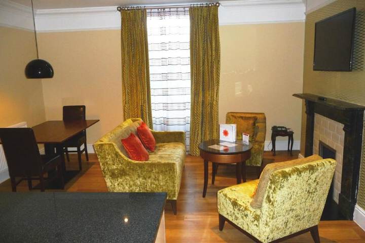Room 48 of 73