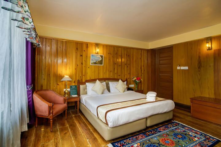 Room 2 of 22