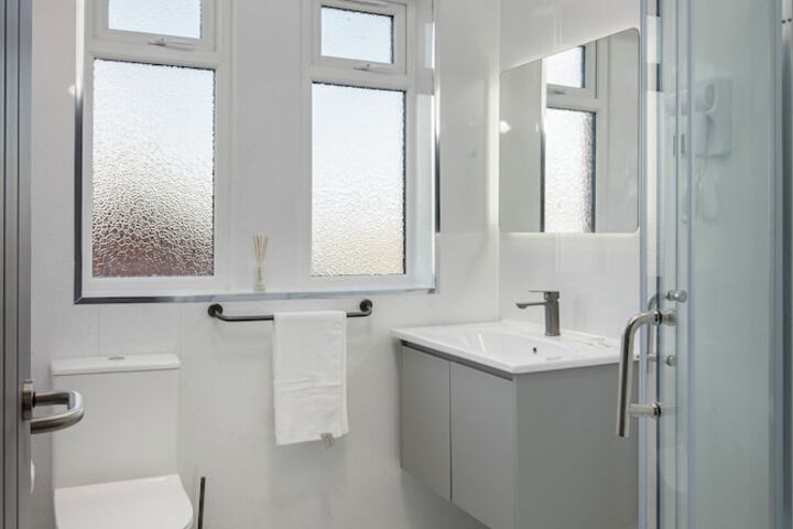 Room 15 of 27