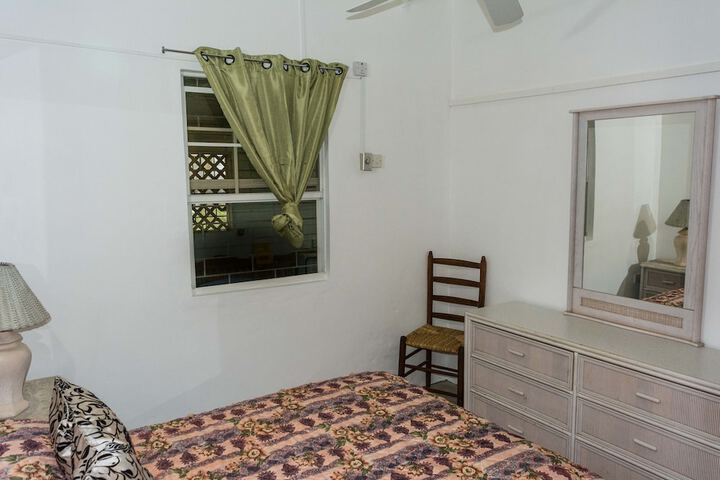 Room 9 of 157