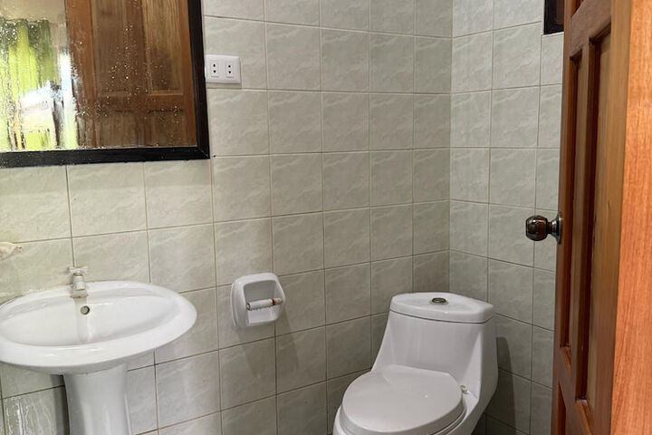 Room 12 of 28