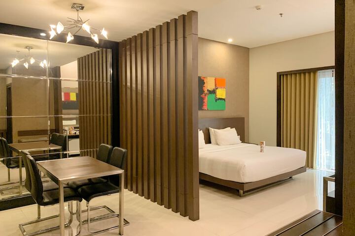 Room 5 of 38